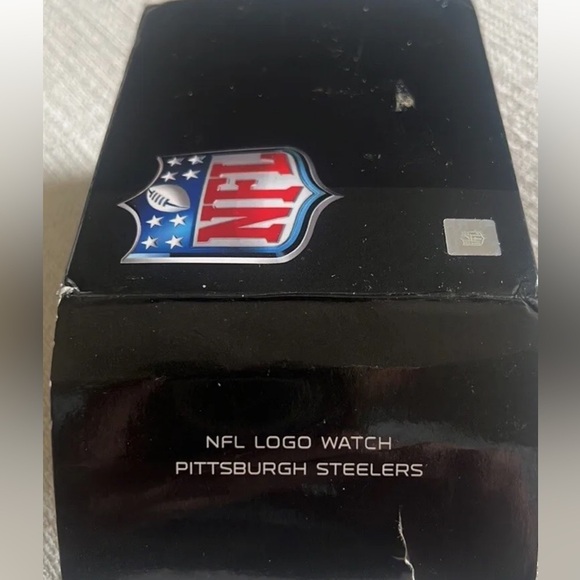 NFL STEELERS Watch - Picture 7 of 7